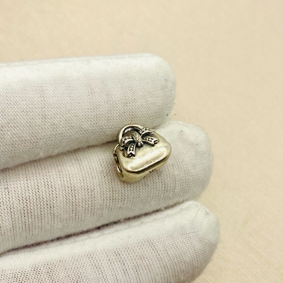 EUC Pandora 791534CZ Sterling Silver Sparkling Handbag Charm w/ Clear Zirconia’s - Picture 3 of 10